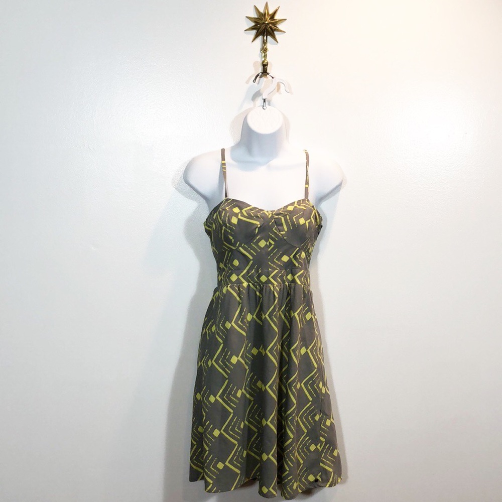 O'Neill grey and yellow aztec print